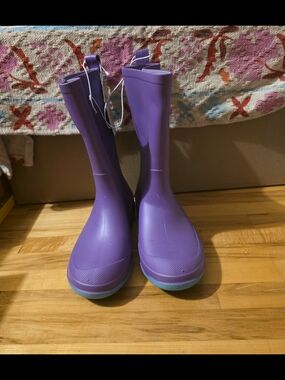 Cat And Jack Kids Purple Rain Boots with Aqua Trim